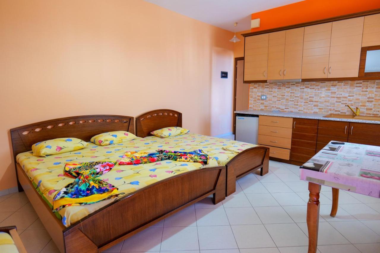 Vila Lida Sarandë Exterior foto
